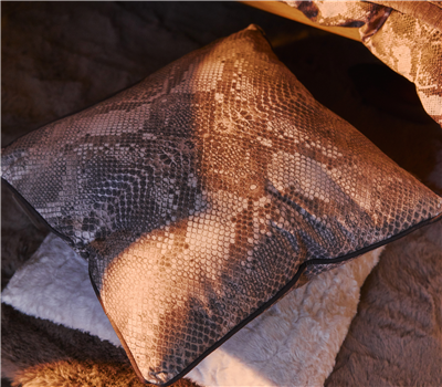 DECORATIVE CUSHION VIPER 45Χ45 2