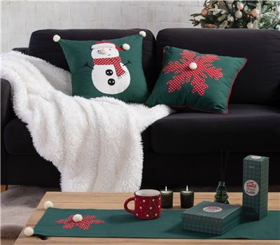 CHRISTMAS DECORATIVE CUSHION HAPPY SNOWMAN 45X45 1