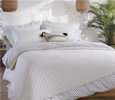 BEDSPREAD QUEEN SIZE ADELLE 230X240 1