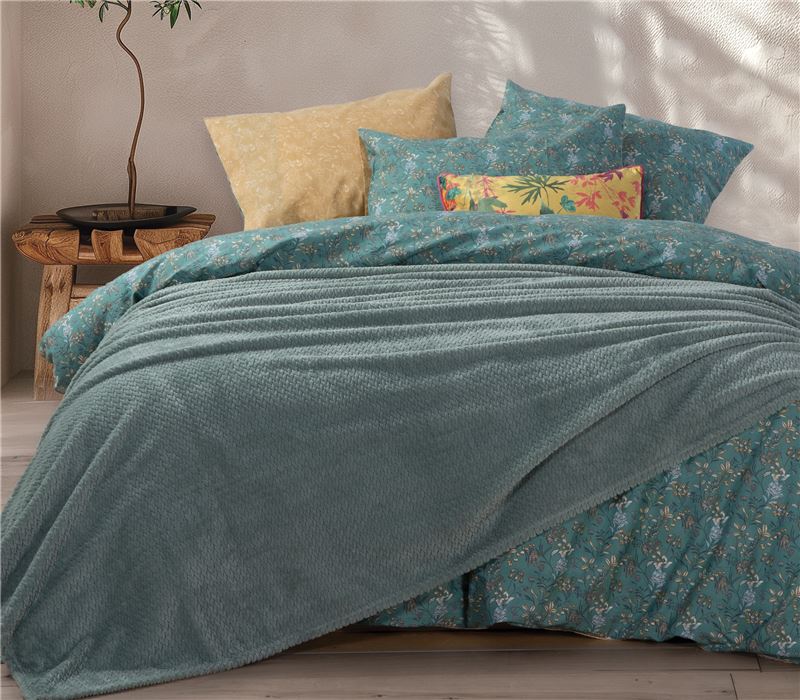 NEW! QUEEN SIZE BLANKET WORTH 220X240